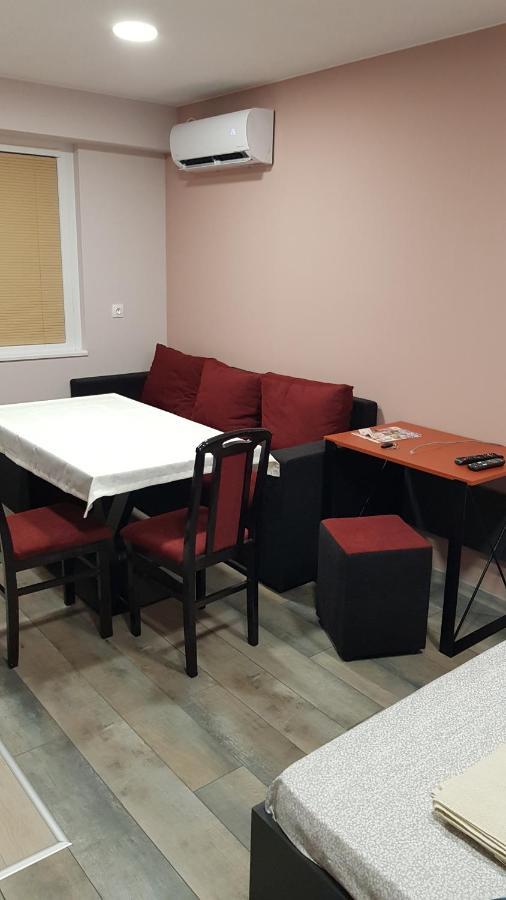 Lux Apartment Montana Luaran gambar